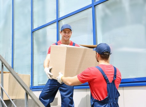Local Watford removals team managing a residential relocation